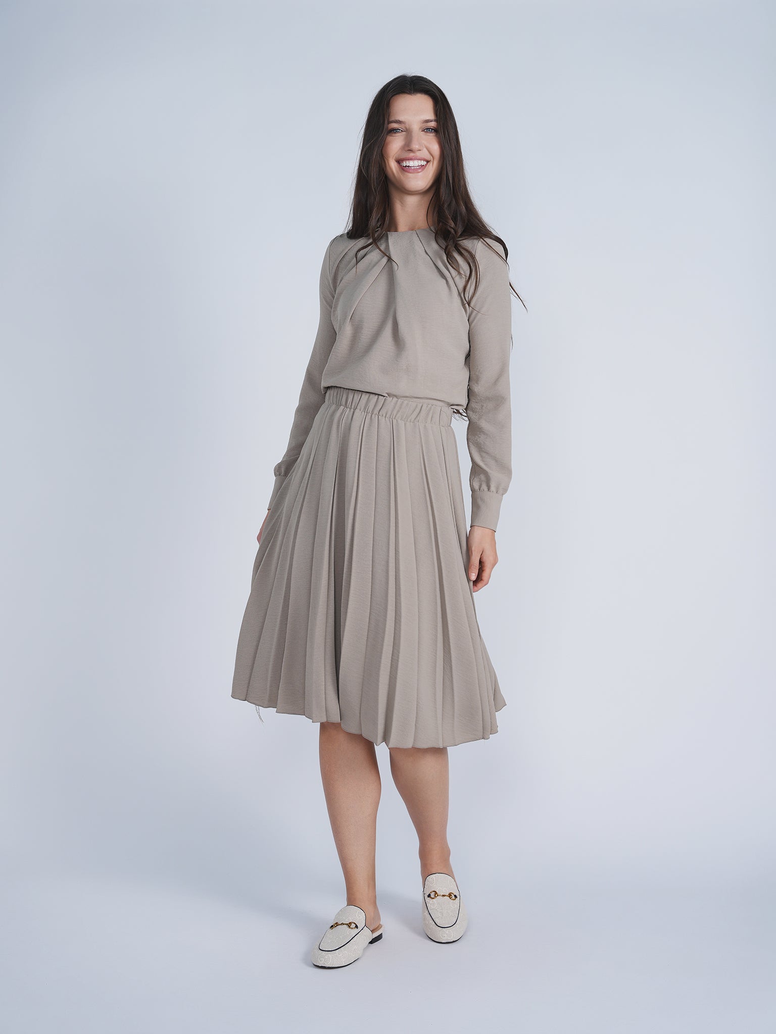 Pleated Skirt in by Noni