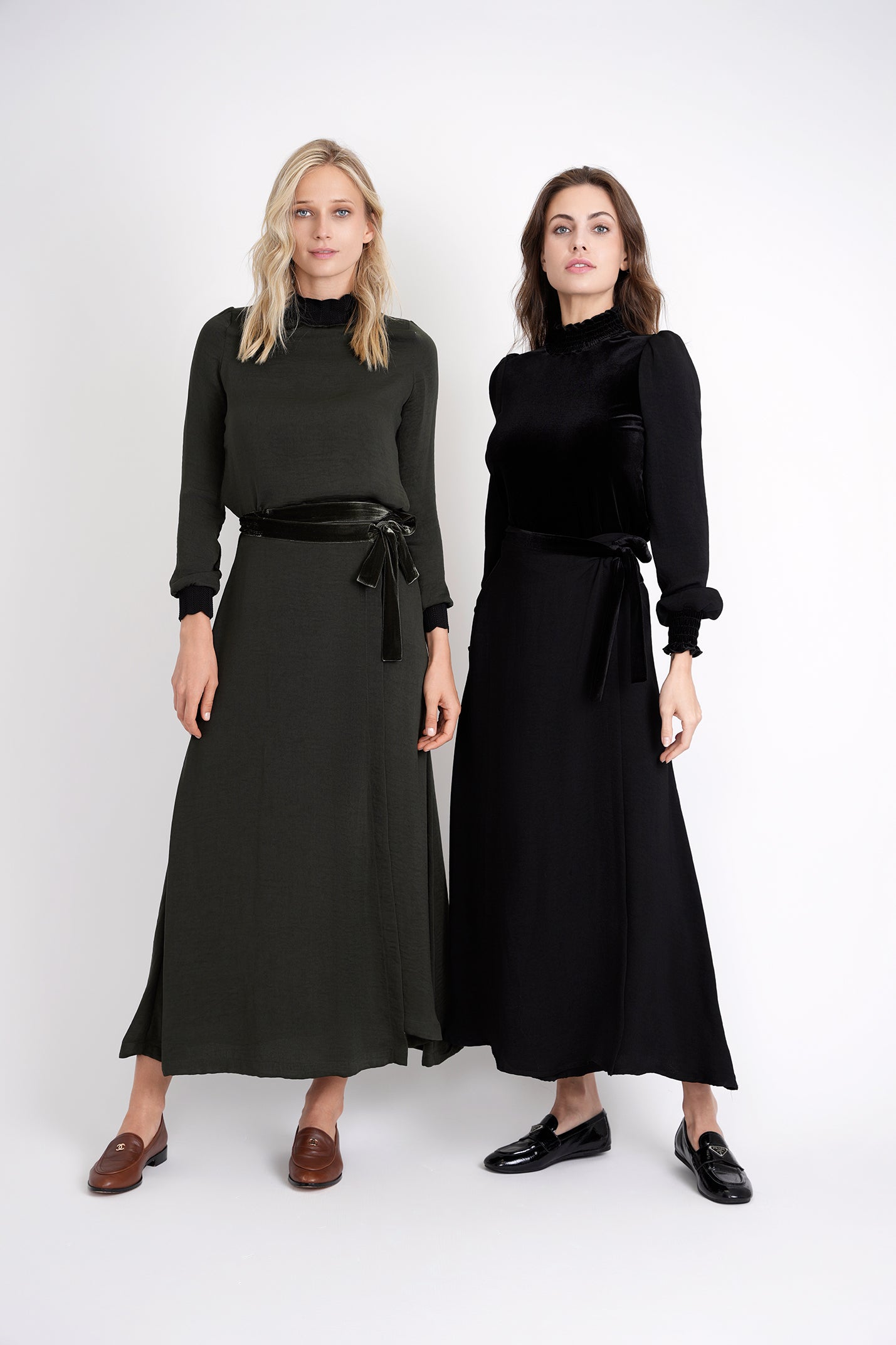 Smocking Top in Black by Noni