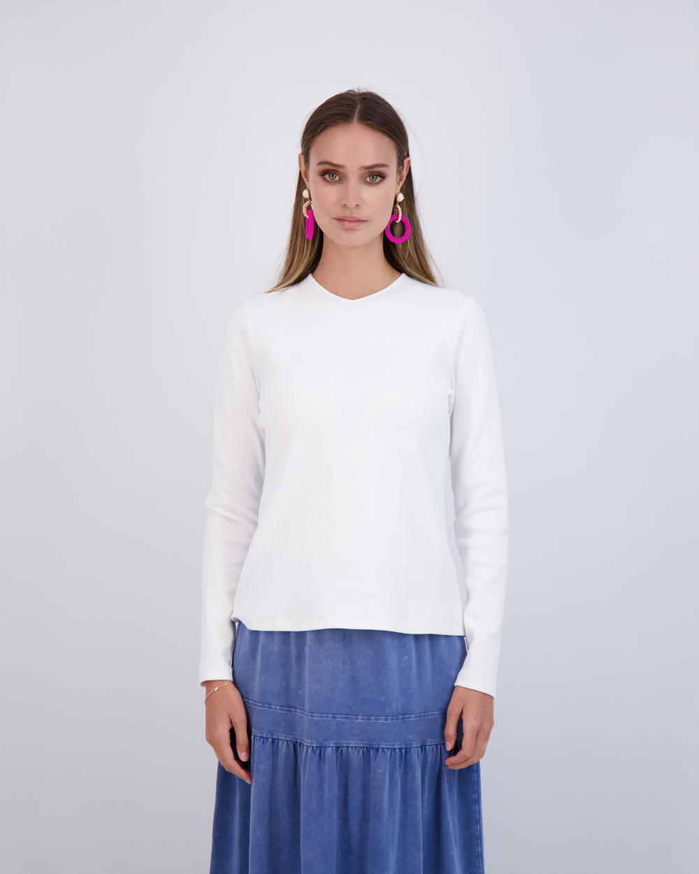 V-Neck Ribbed Tee in by Riff