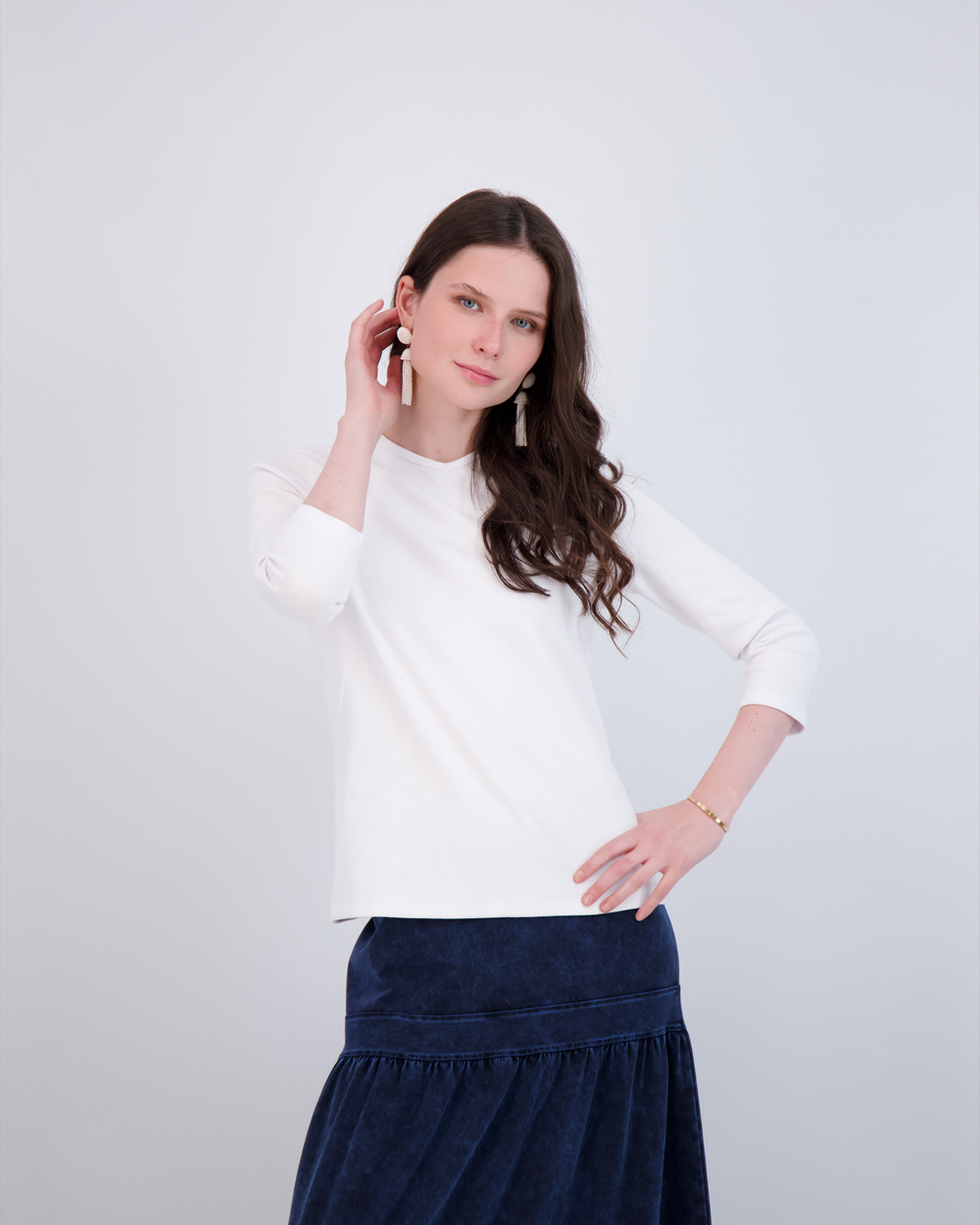 V Neck Ribbed Tee in by Riff