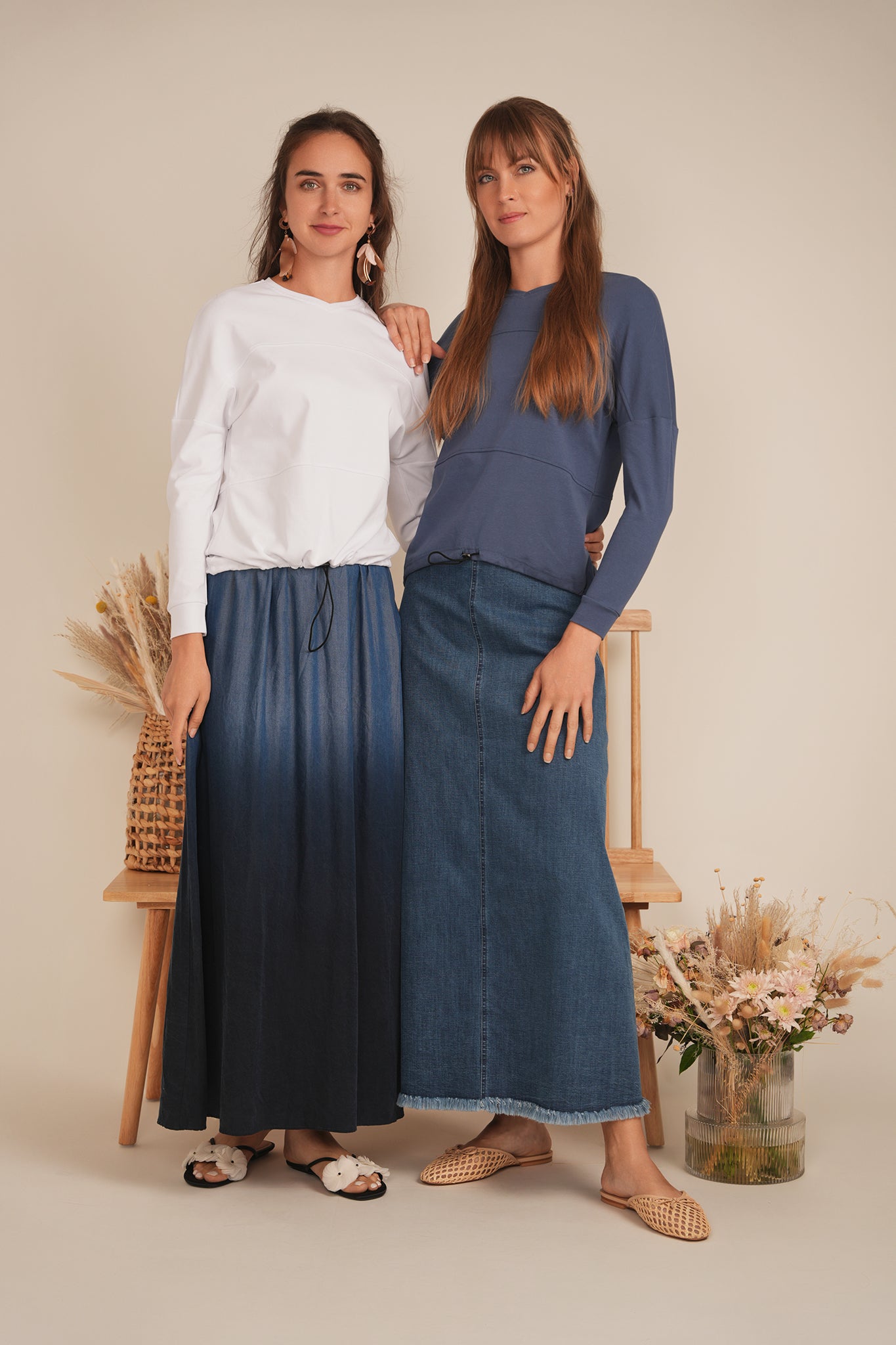 Bungee Sweatshirt in by MiuMax