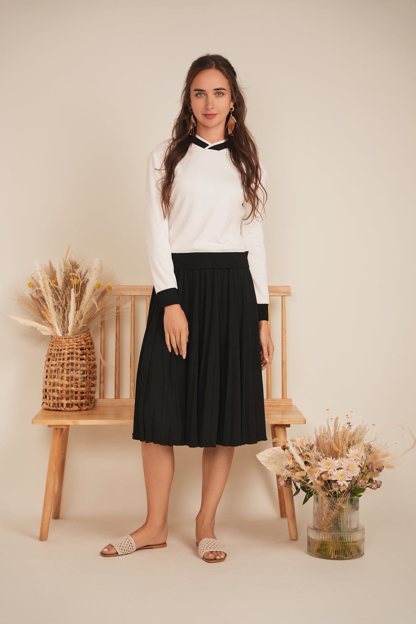 V Neck Sweatshirt in by Oops