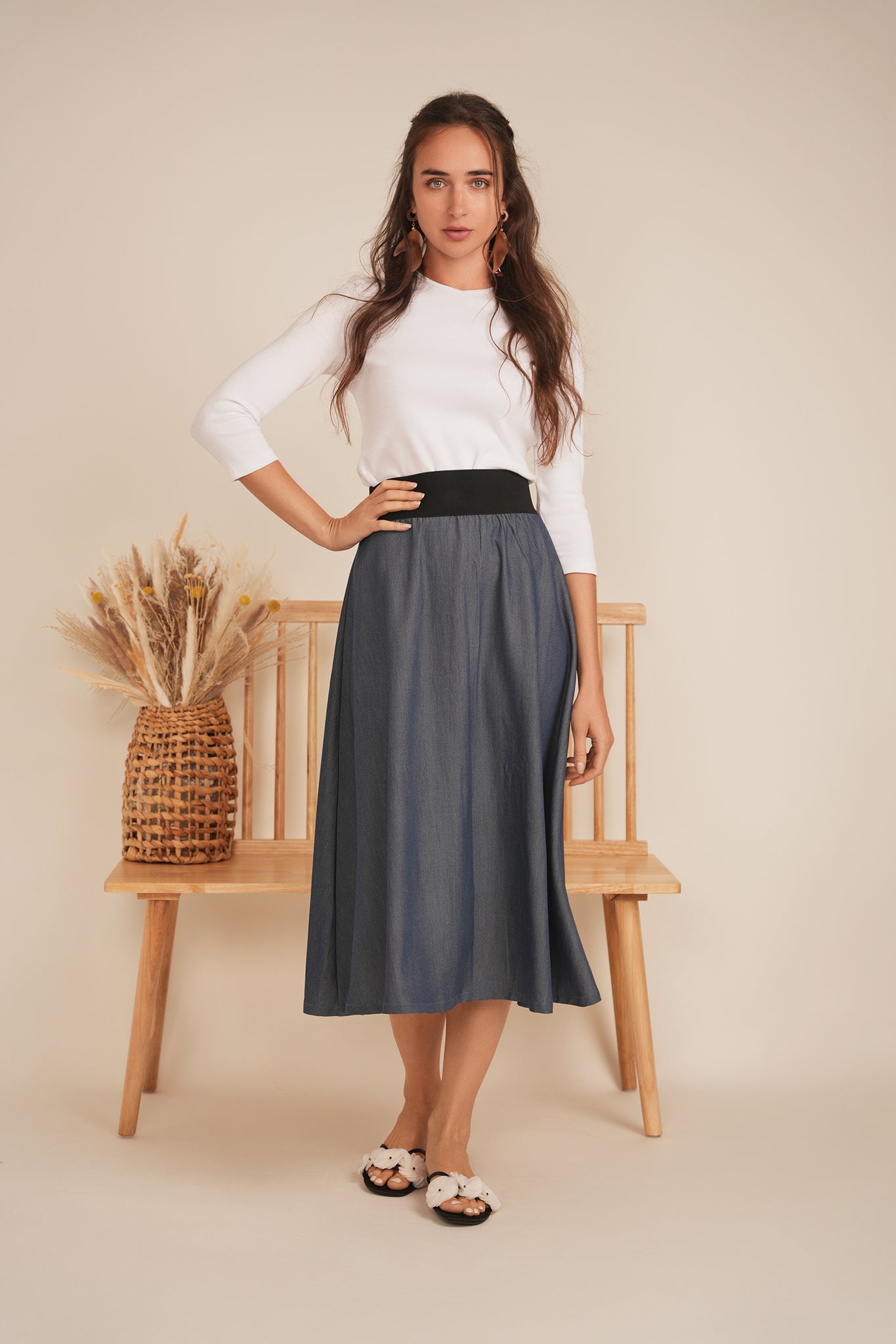 Lades Pull On Skirt in by Faves