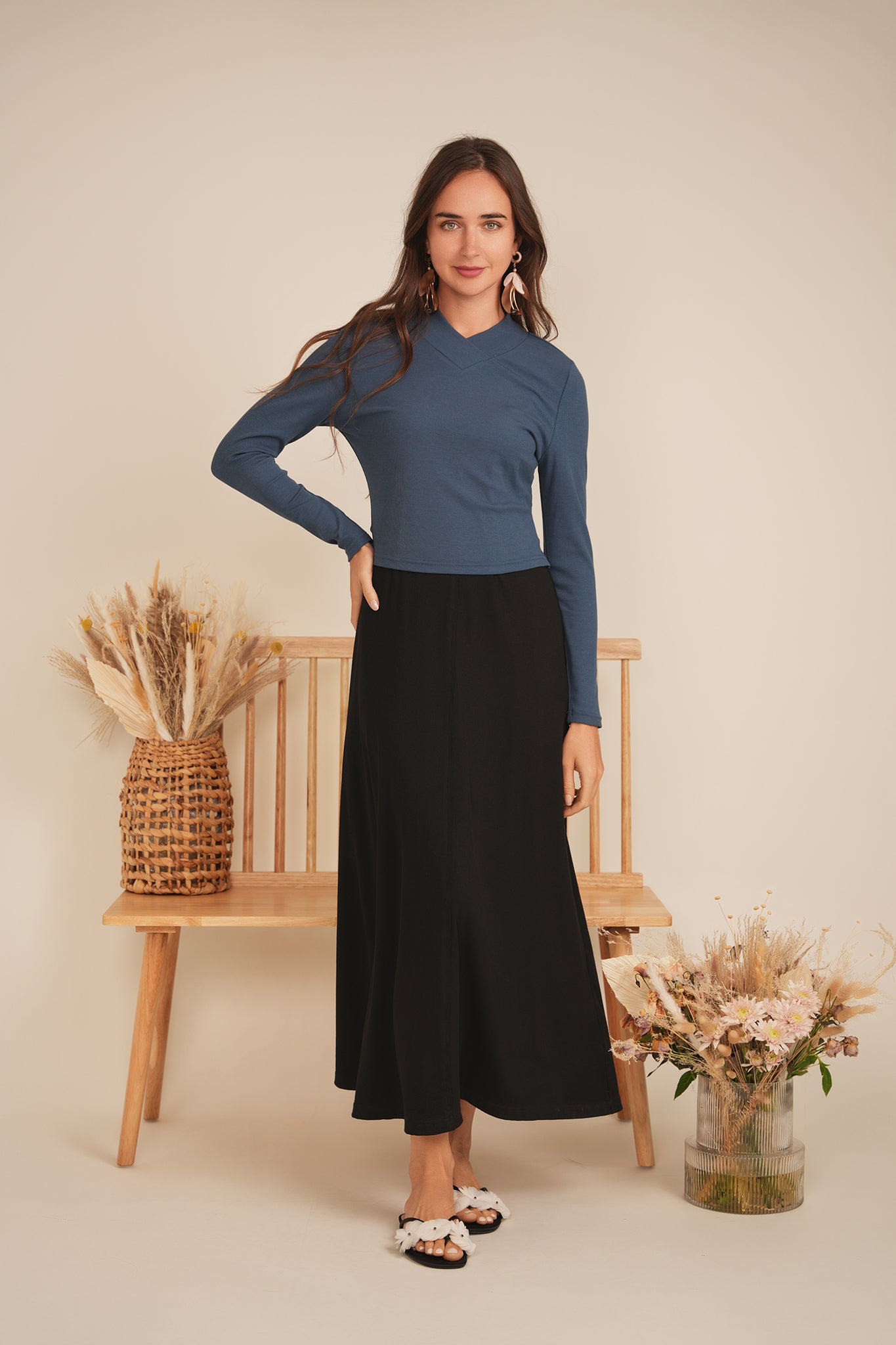 Cropped V Neck Tee in by Positive