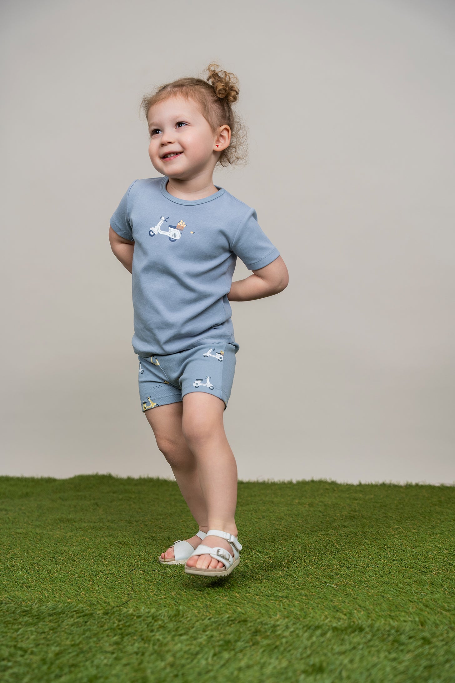 Scooter Print 2Pc Set in by Puddles