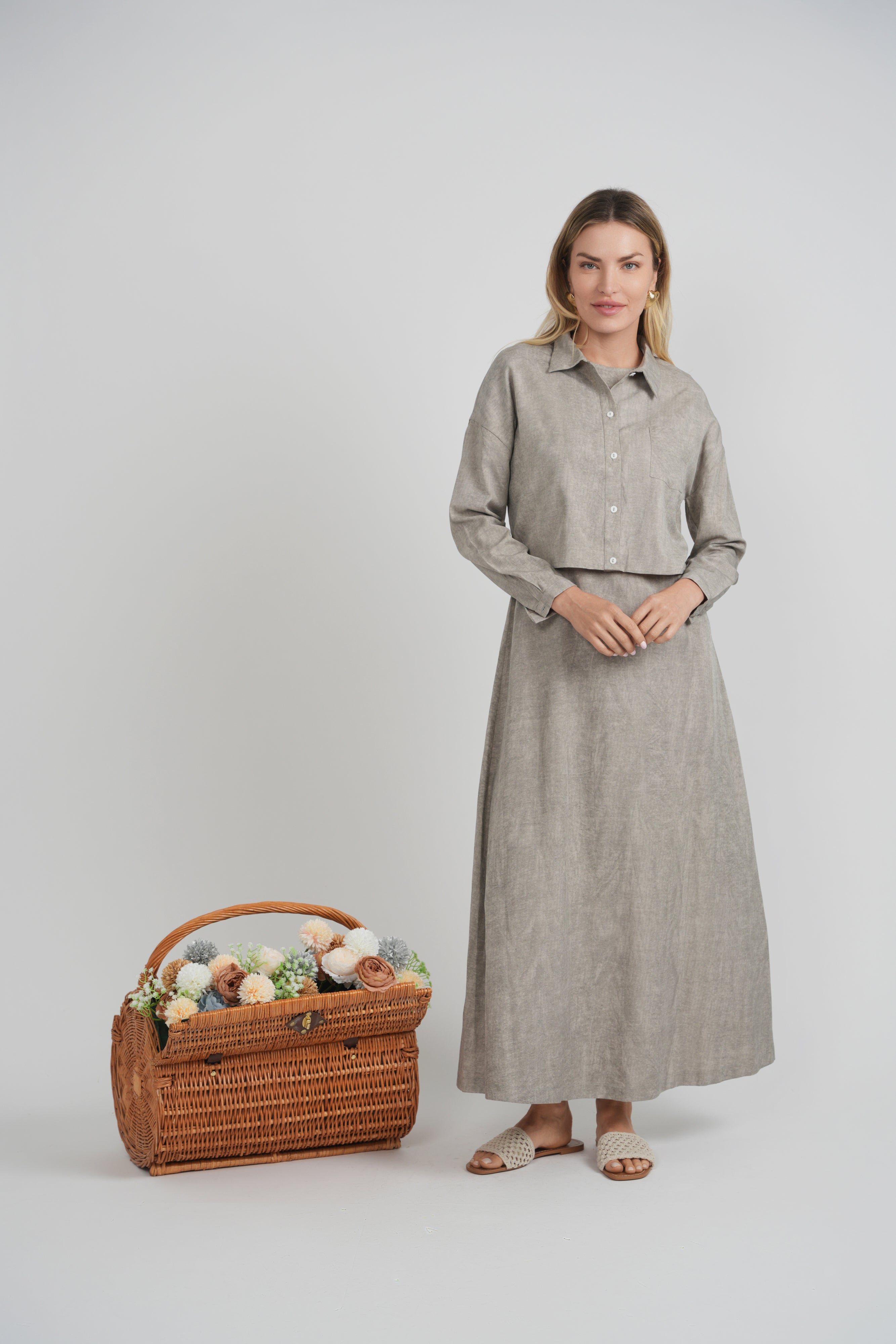 Cotton Linen Cropped Blouse in by Versatile