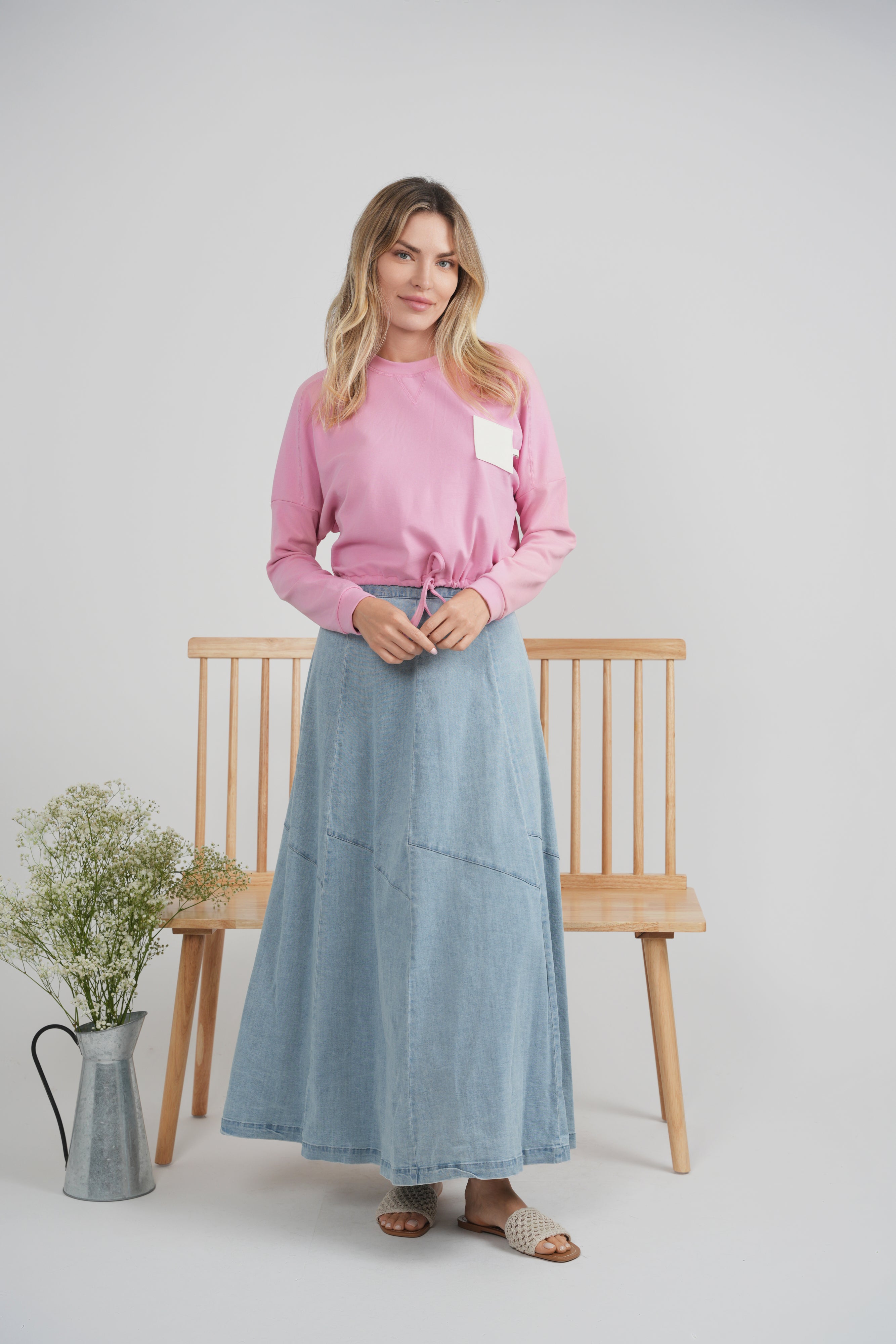 Bungee Sweatshirt in by Juli