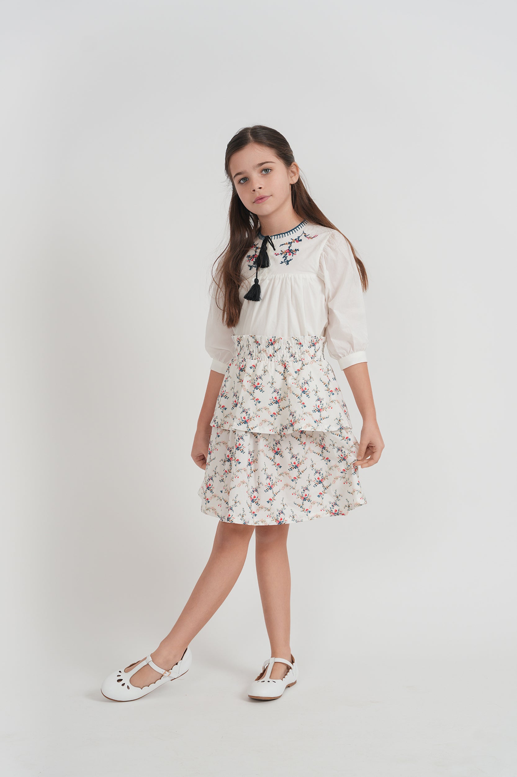 Floral Emboidered Woven Set in by Space Grey