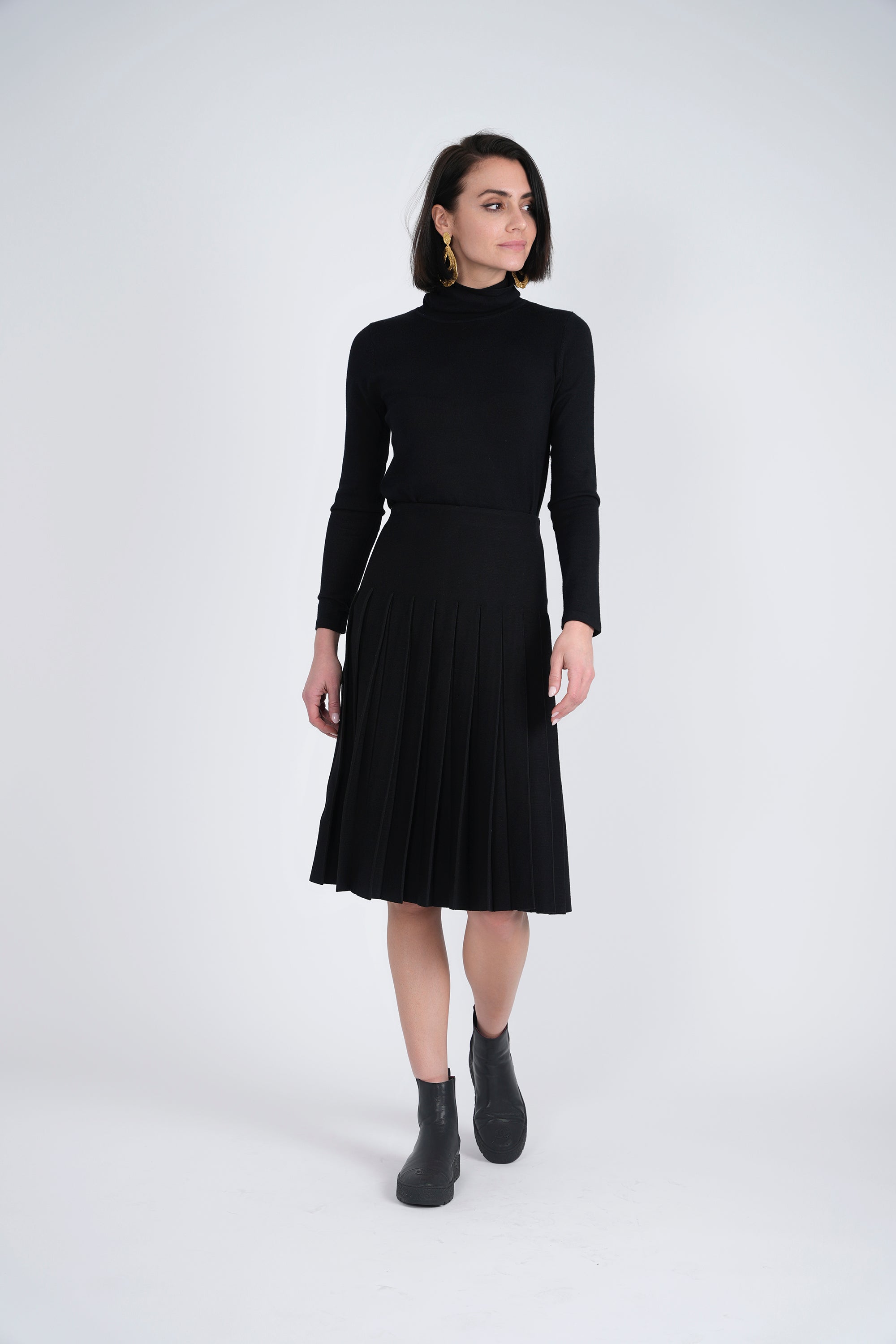 Knit Pleated Skirt in by Midi
