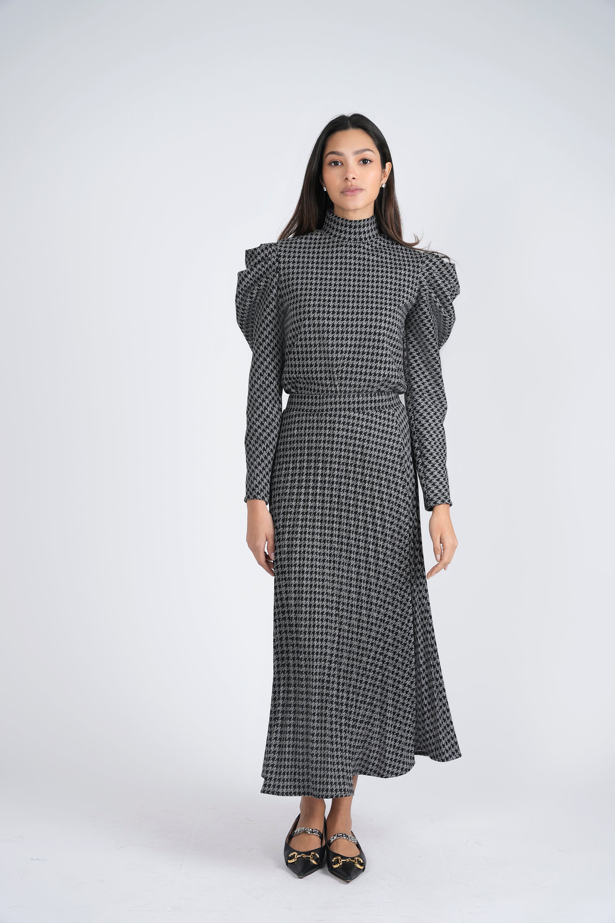 Knit Hound Tooth 2 PC Set in by Club Malibu