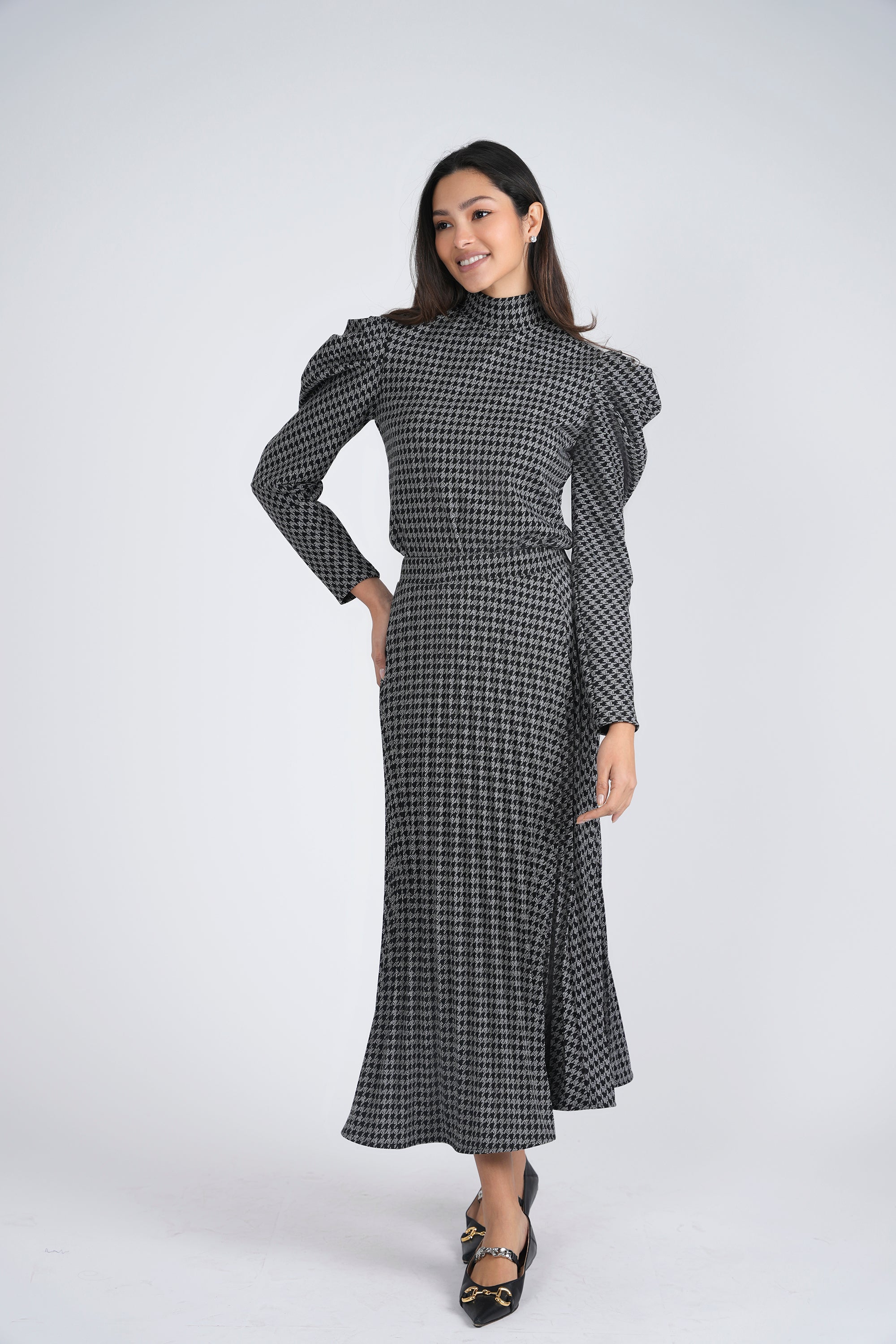 Knit Hound Tooth 2 PC Set in by Club Malibu