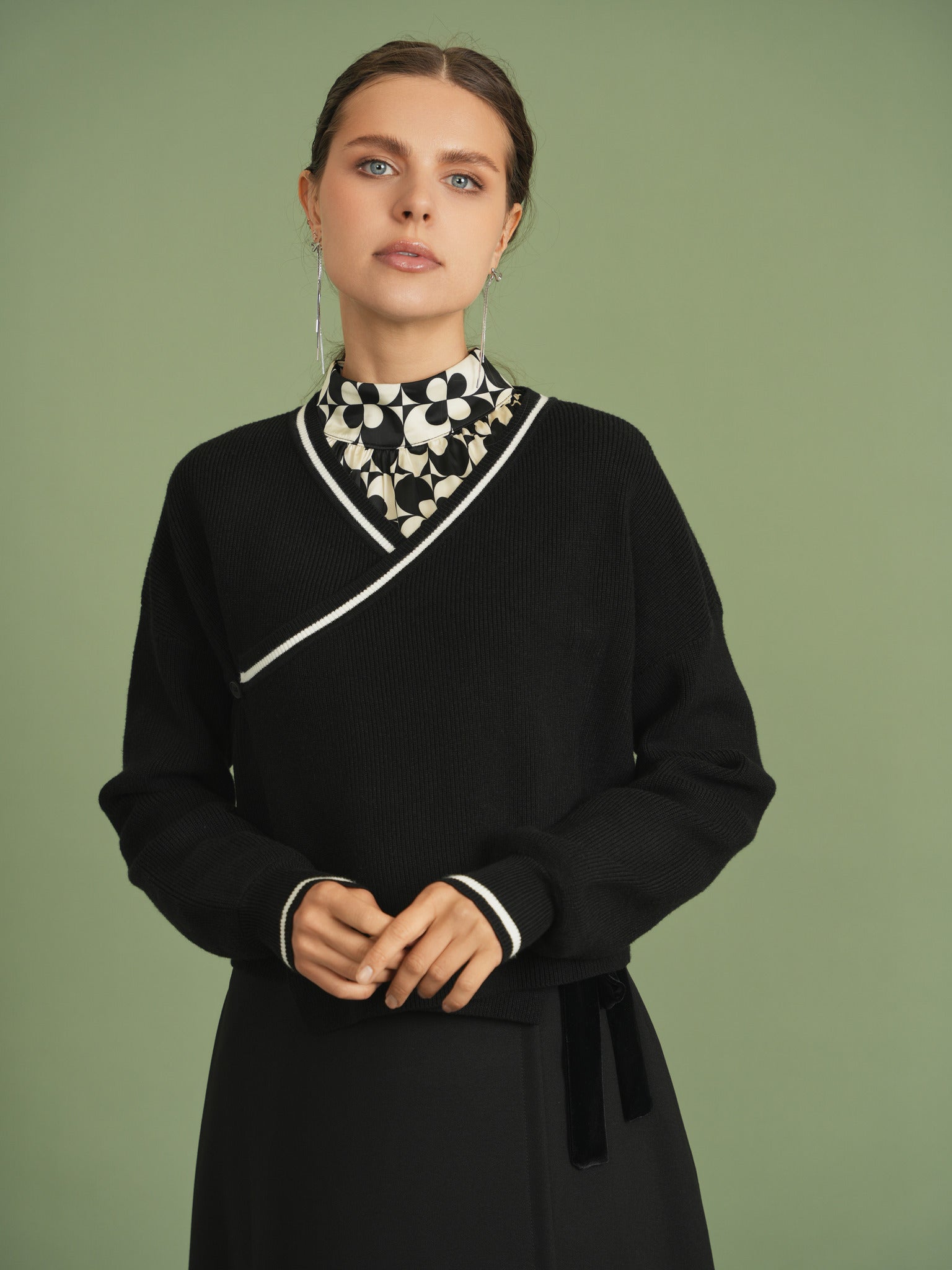 Knitted Crop Cardigan in by Noni