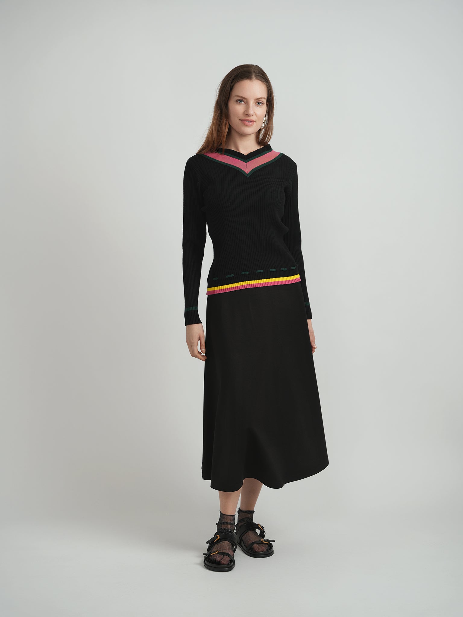 Contrast Paper Bag V Sweater in Black by Diciannove