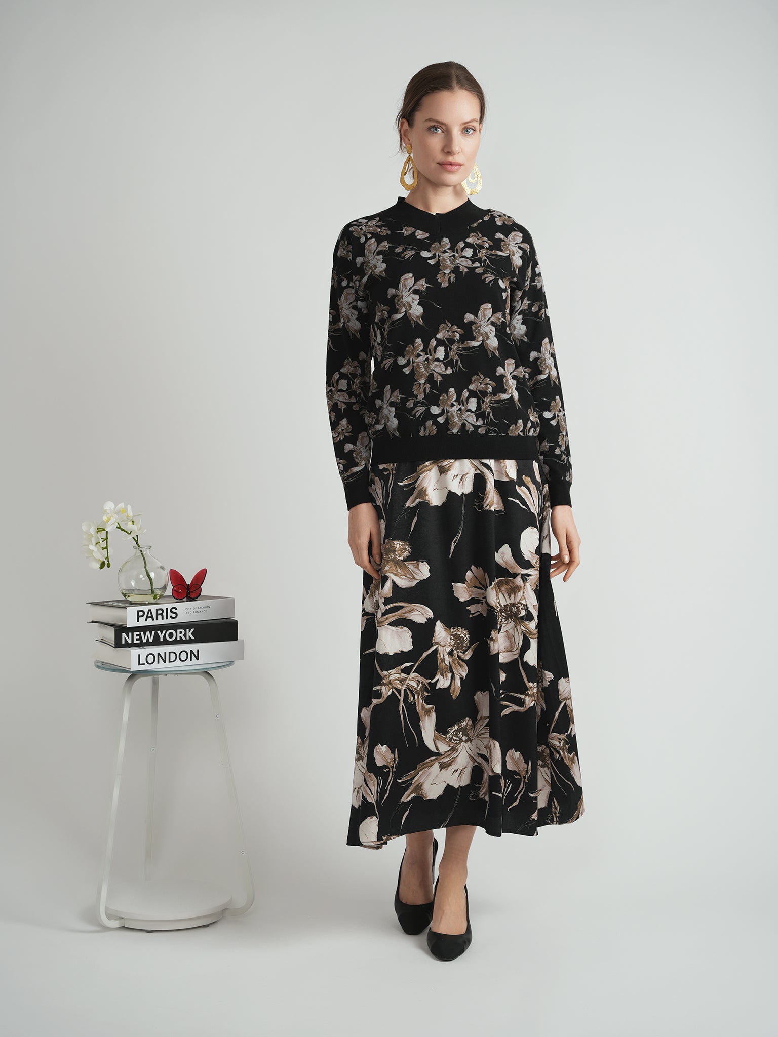 Crew Neck Floral Embroidery Sweater in by Diciannove