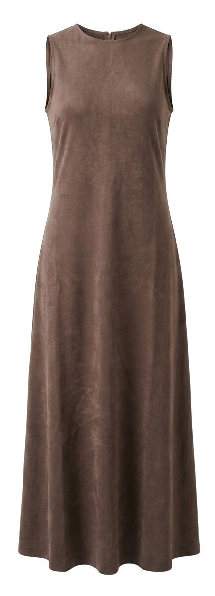 Ribbed Midi Jumper in Chocolate by MiuMax