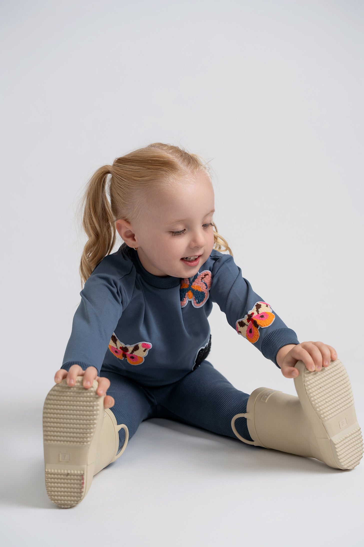 Butterfly Hook Stitch Set in by Charlotte & George