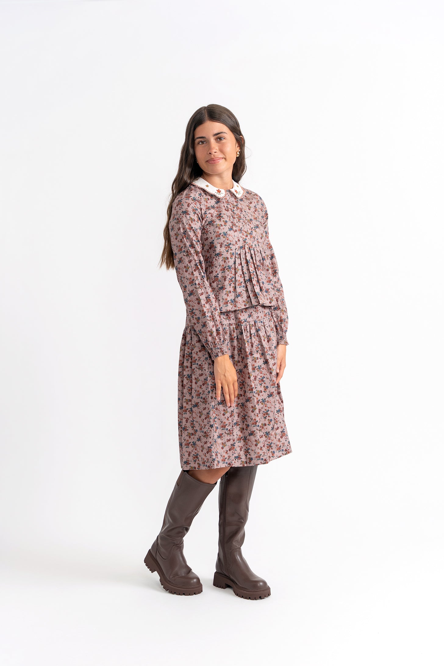 Woven Emboidered 2Pc Set in by Jolie Capri