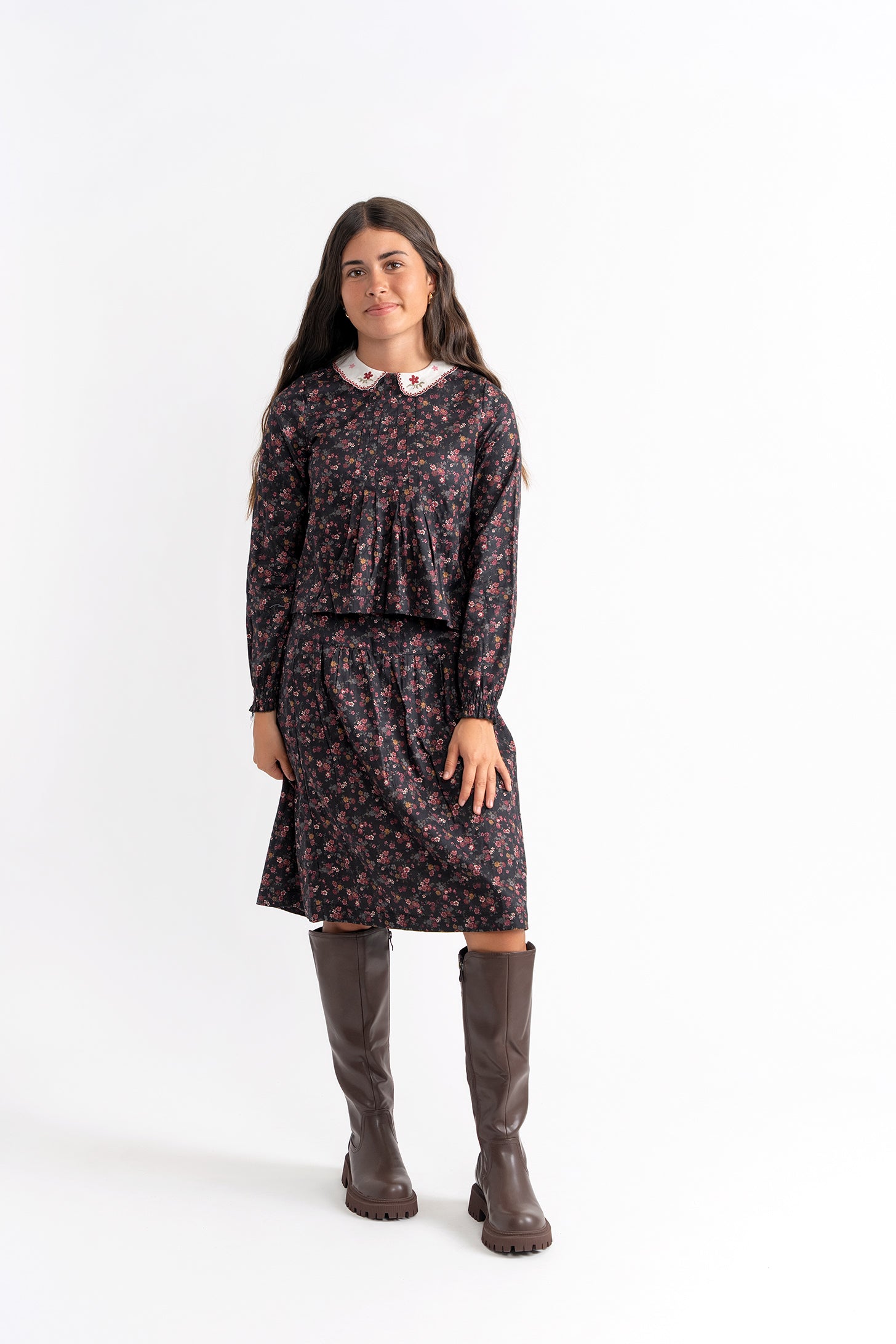 Woven Emboidered 2Pc Set in by Jolie Capri