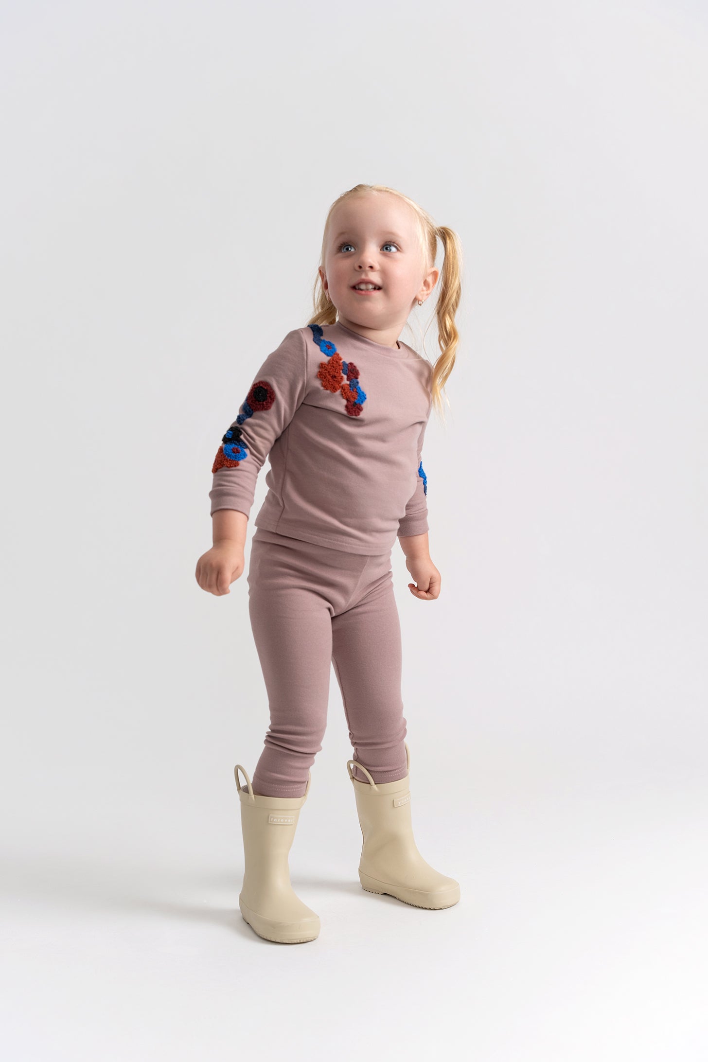 Hook Stitch Applique 2Pc Set in by Puddles