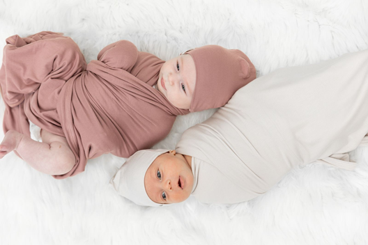 Bebe Bella Blanket & Hat Set in by Bebe Bella