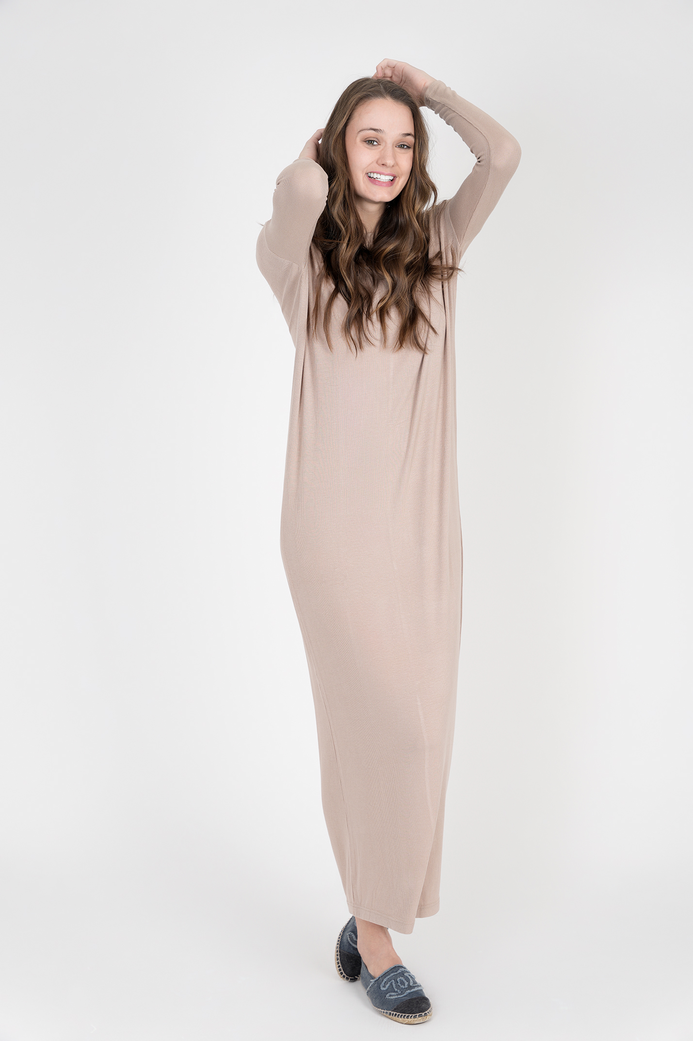 Rib Midi Dress in by Noni