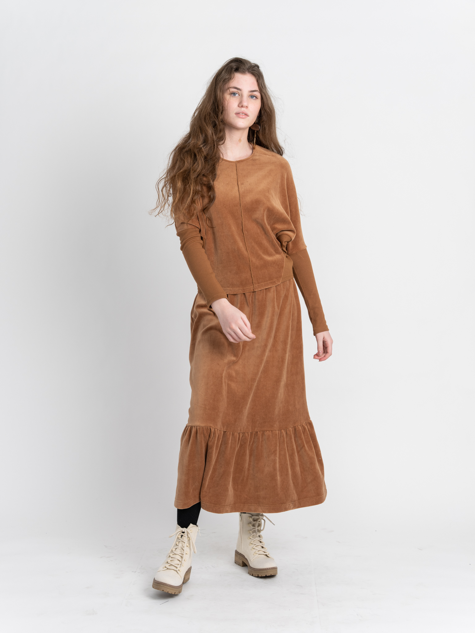 Velour Balloon Sweatshirt in by QEW