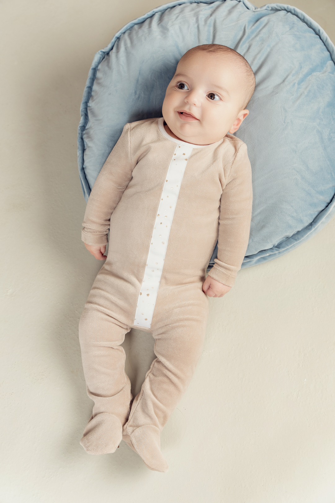 White And Gold Stars Print Velour Onesie Baby Romper by {{ product_vemdor}}