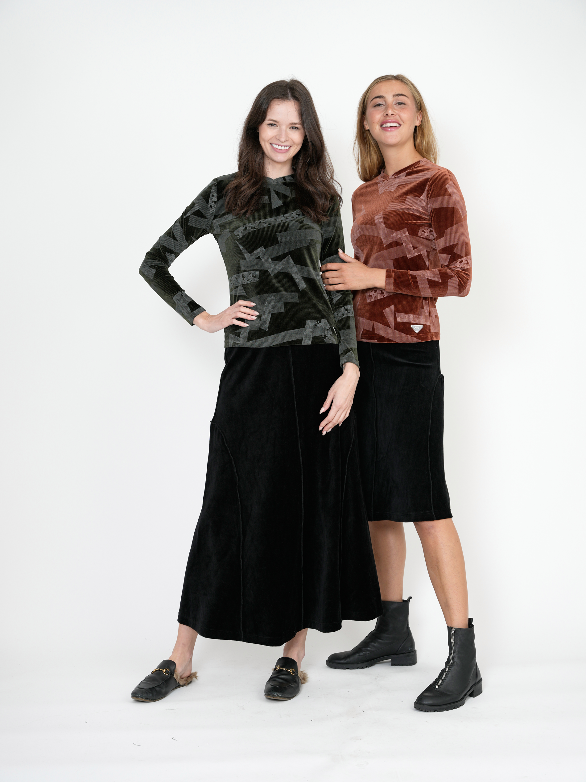 Rib Velour Print Top With V-Neck in by FYI