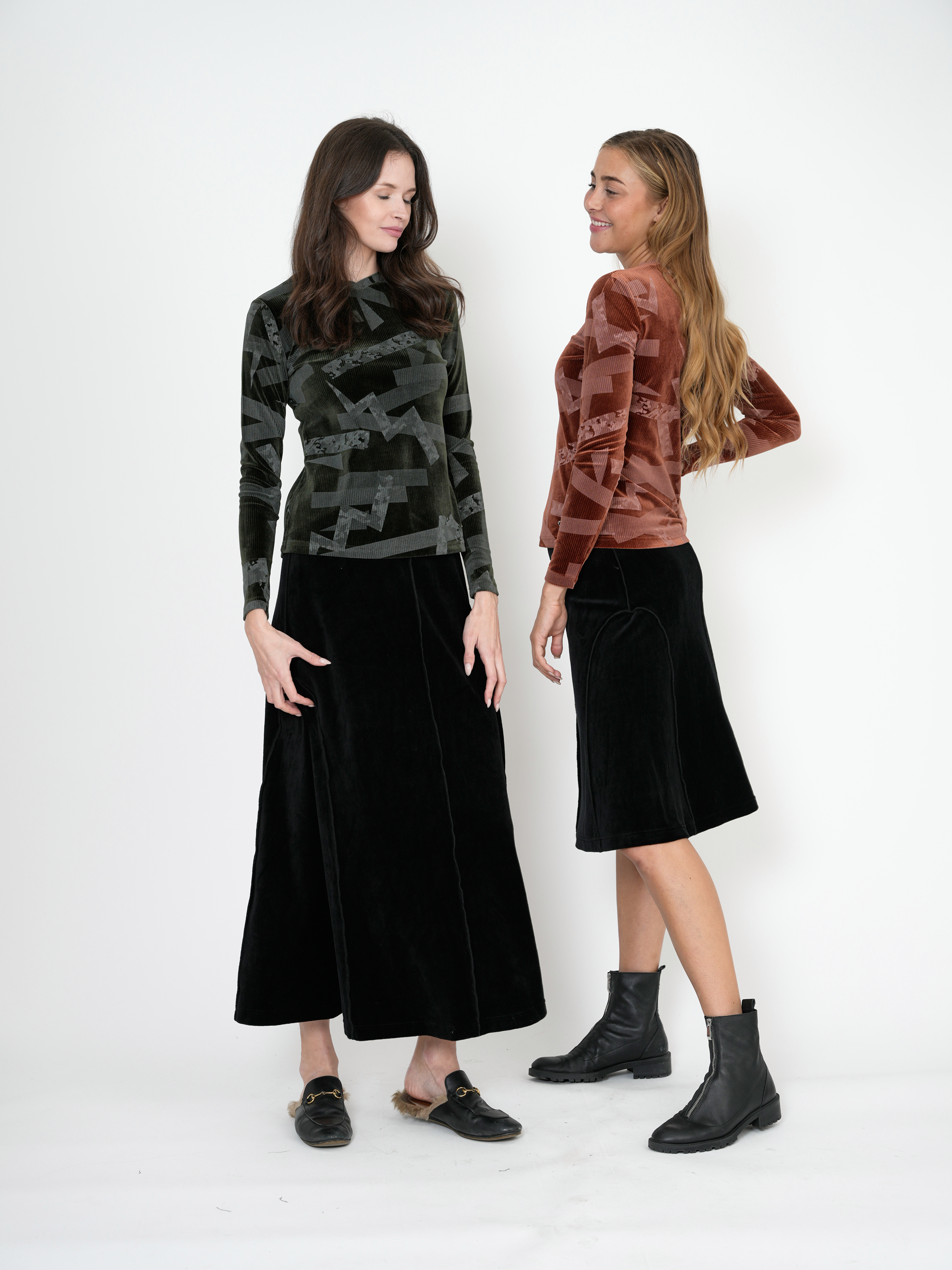 Rib Velour Print Top With V-Neck in by FYI